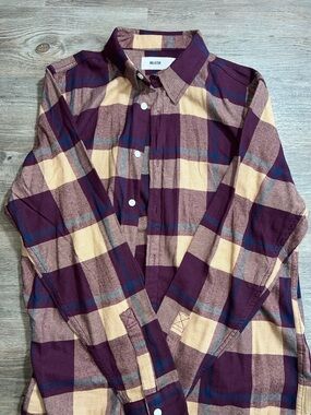 Hollister Men’s Burgundy and Cream Plaid Button-Down Shirt